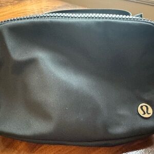 lululemon athletica Men's Black Belt Bag